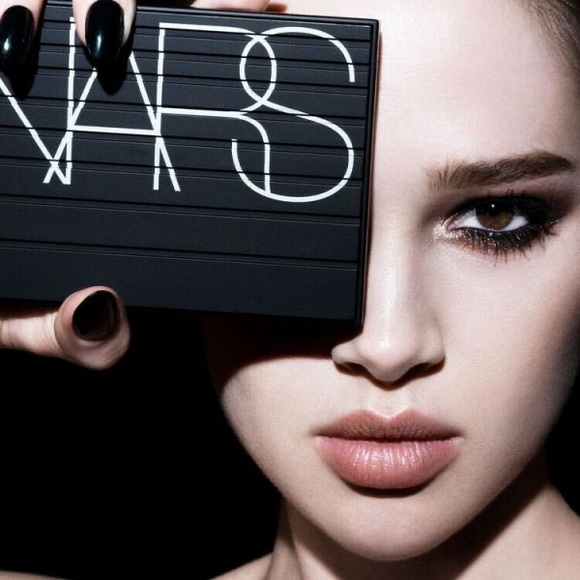 NARS Extreme Effects Eyeshadow Palette Limited Edition - Picture 11 of 16